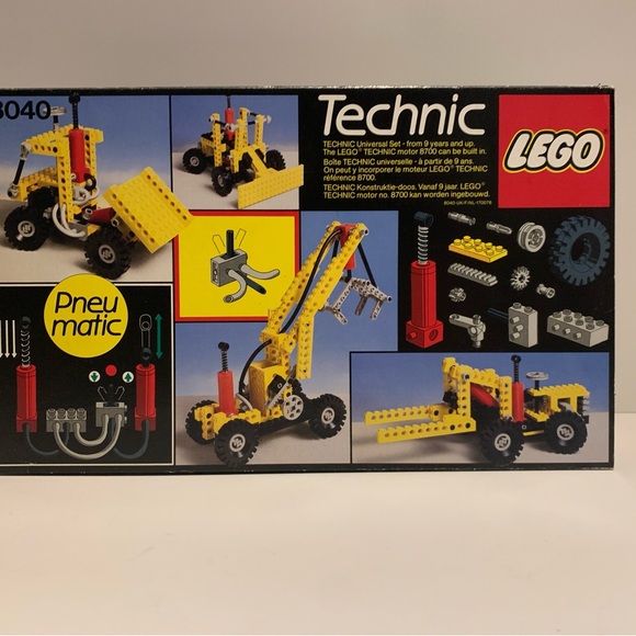 1984 Vintage LEGO Technic Universal set 8040 Complete w Box & Instructions - Picture 4 of 7